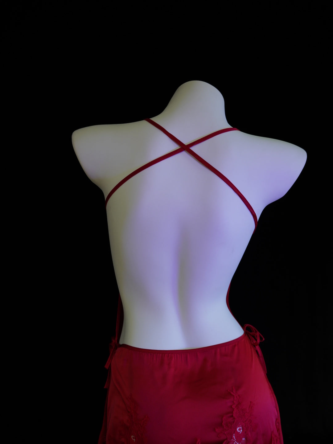 Conjunto sin espalda con tirantes de encaje