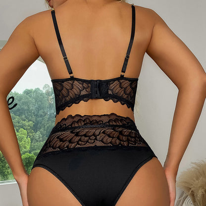 Sexy Lace See-through Metal Chain Bra with Molded Cup for Women